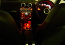 Audi TT Coupe3.2quattroの赤いイルミネーション